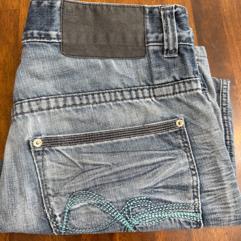 Rocawear Men's Denim Shorts Light Wash Regular Fit‎ Size 36 Y2K Hip Hop - Picture 2 of 9